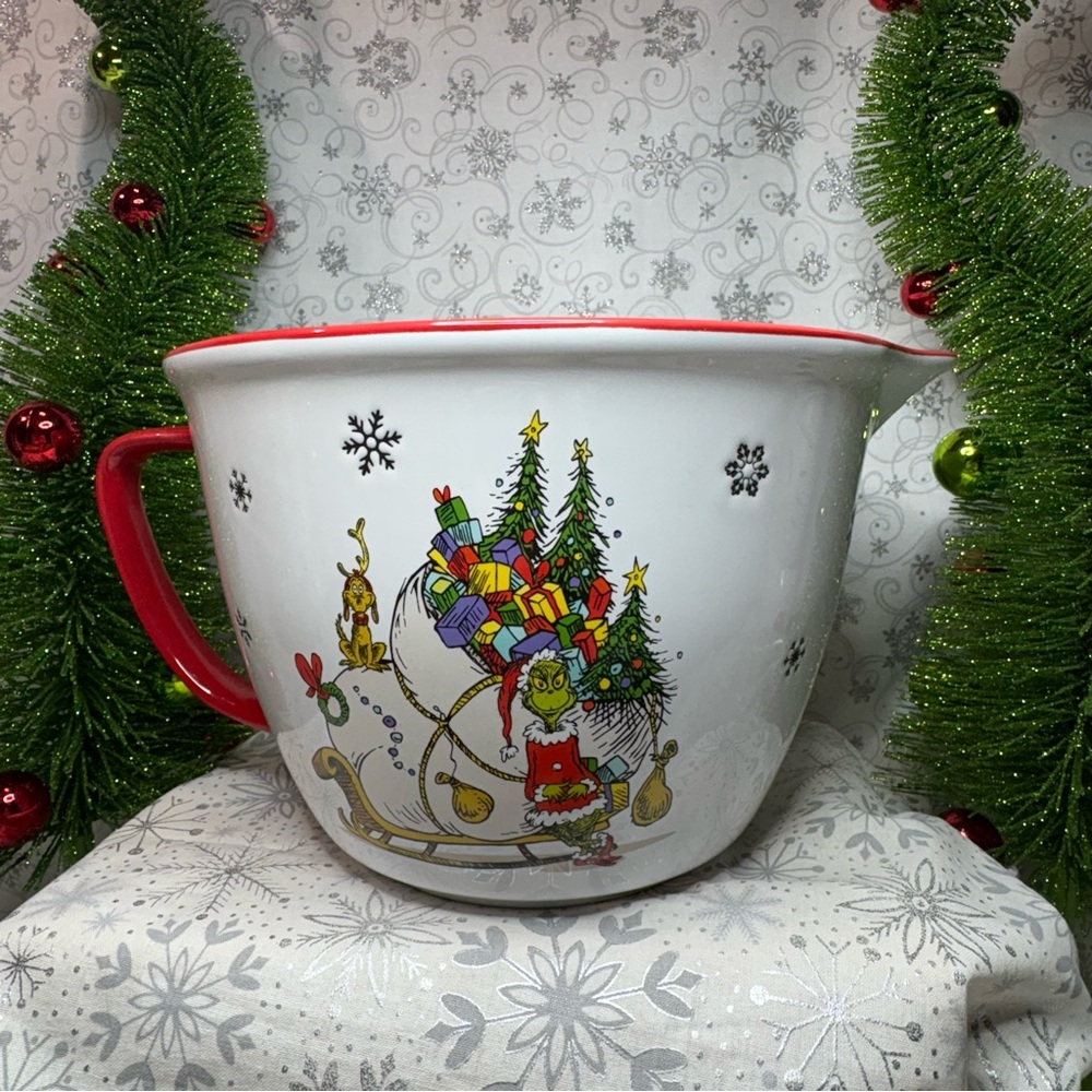 How The Grinch Stole Christmas XL Mixing Bowl-Grinch Max Sled Of Stolen Presents - Picture 1 of 12